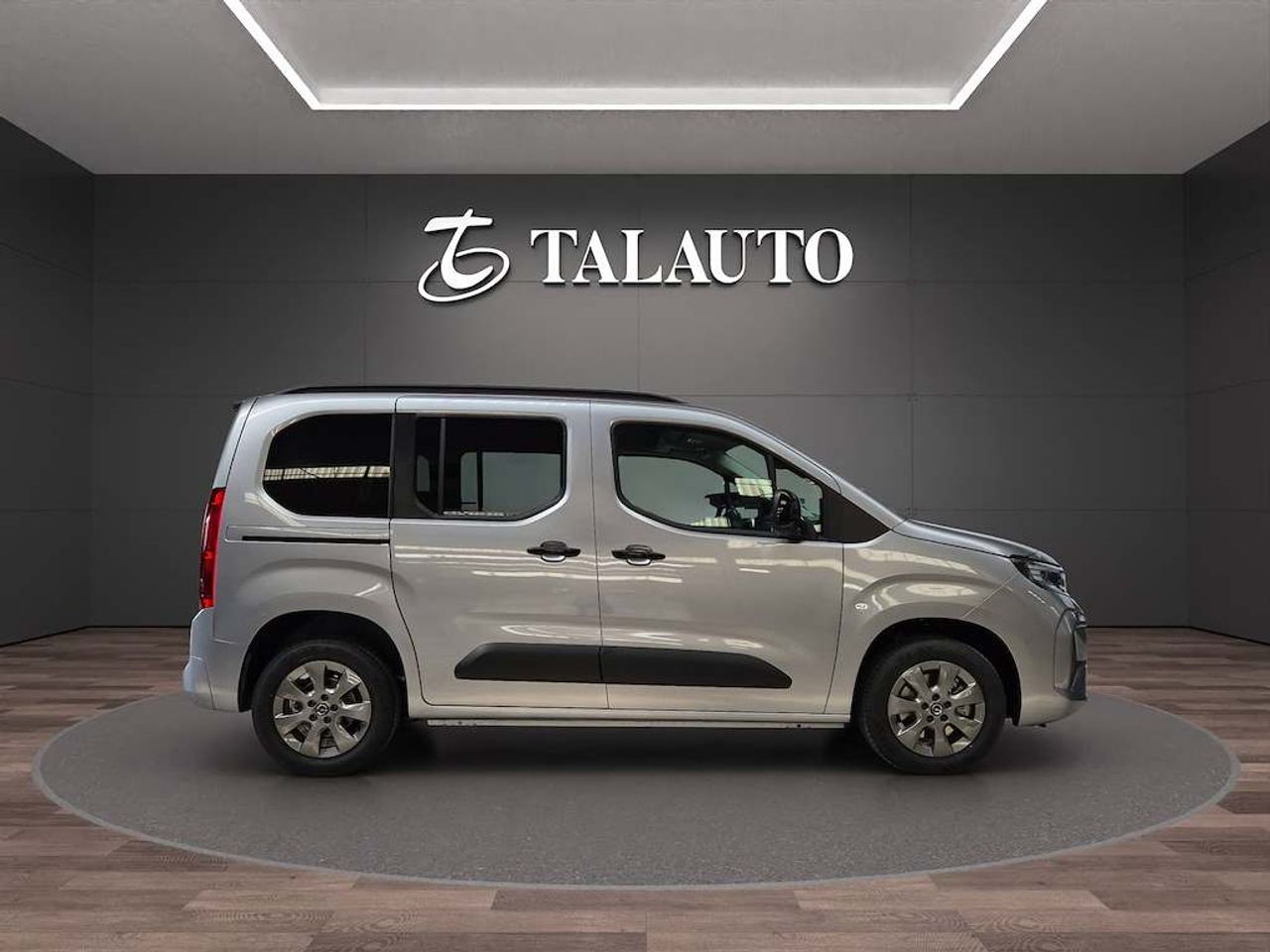 Opel Combo 100 Cv 1.5 Td S/S MT6 €6.4 - Foto 7