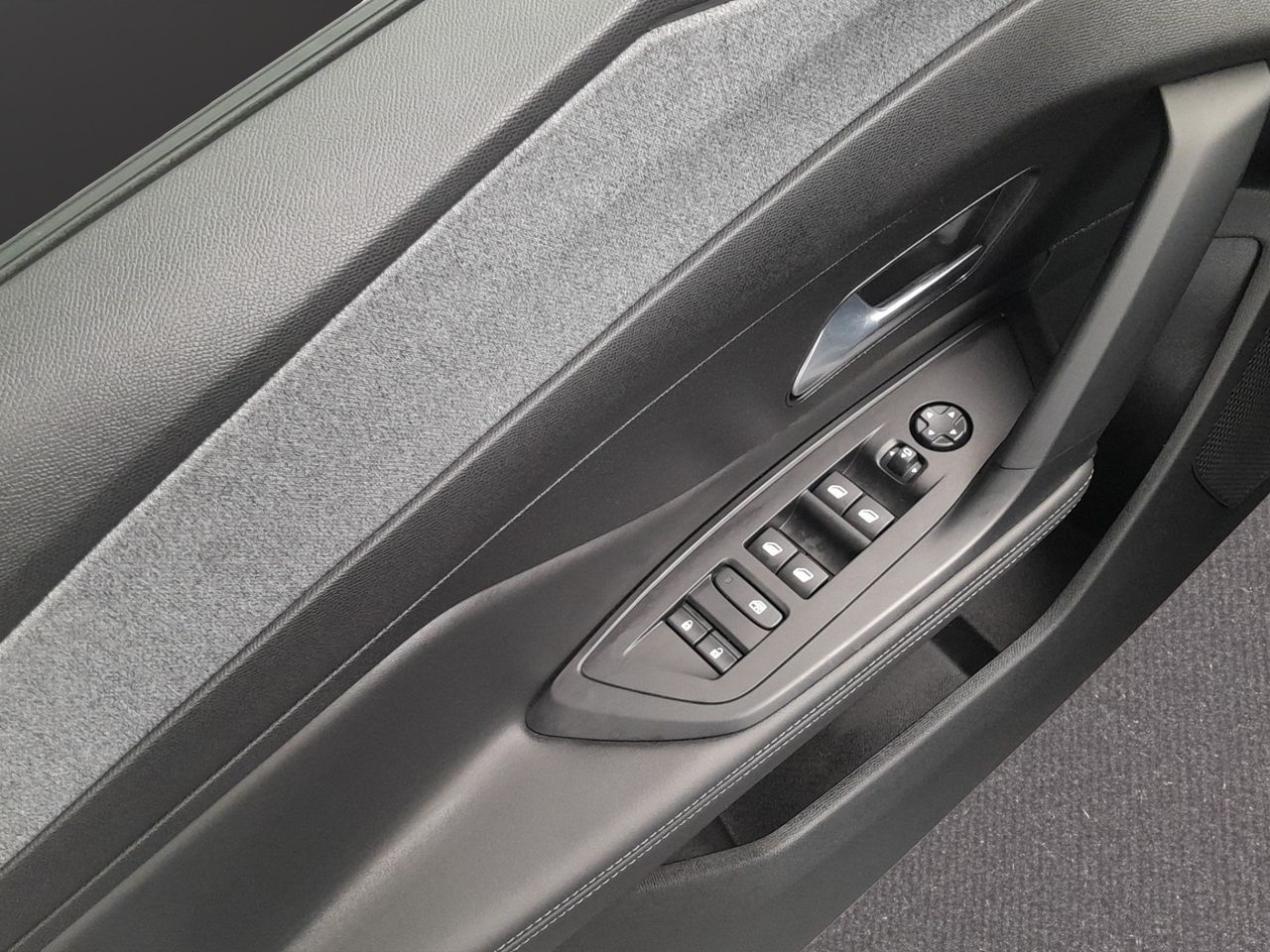 Peugeot 308 5P Allure Gasolina 130 S&S MAN - Foto 12