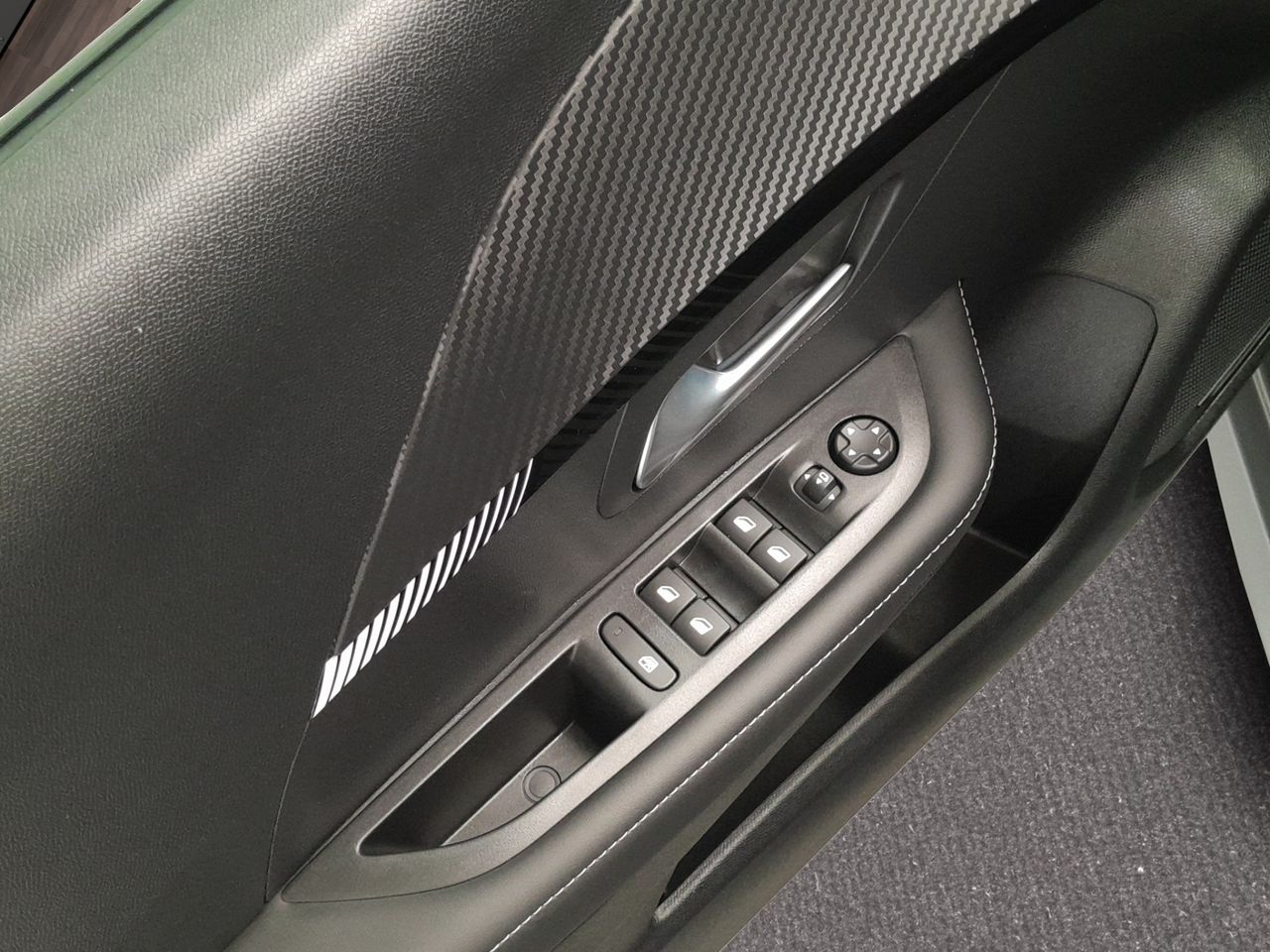 Peugeot 208 Allure Gasolina 100 S&S 6 Vel. MAN - Foto 12