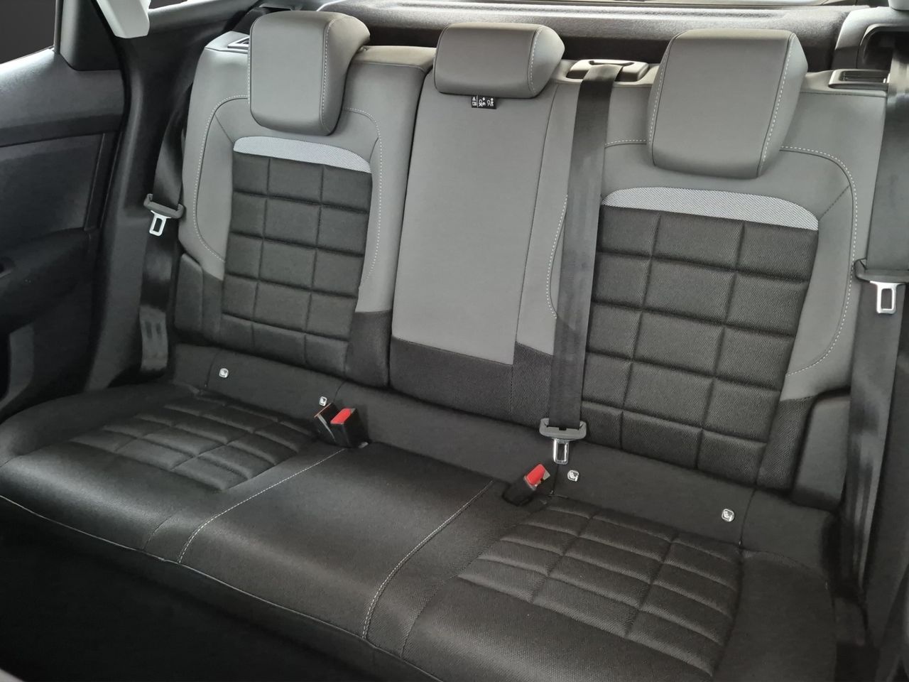 Citroën ë-C4 ë-C4 eléctrico 115kW 54kWh Max - Foto 14