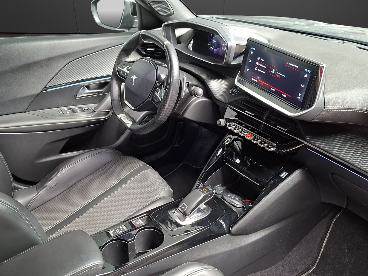 Peugeot 2008 GT BlueHDI 130 S&S EAT8 - Foto 12