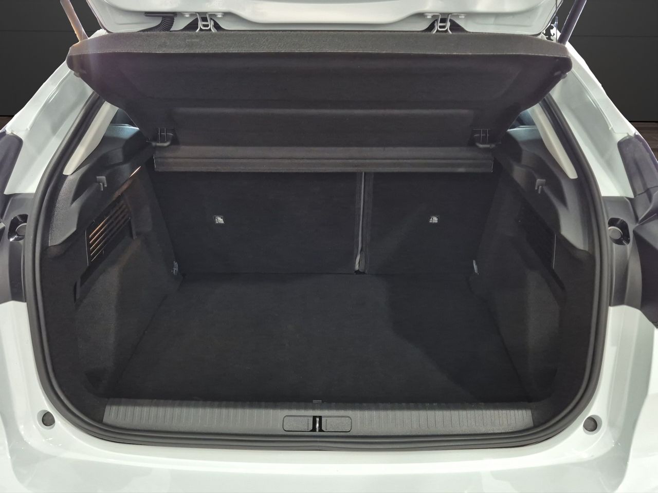 Citroën C4 Hybrid 136 e-DCS6 Plus - Foto 21