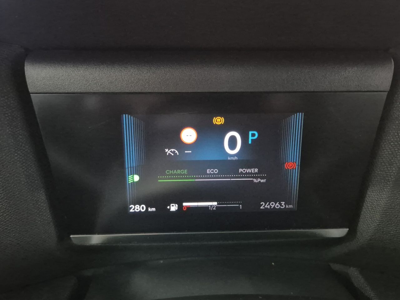 Citroën C4 Hybrid 136 e-DCS6 Plus - Foto 16