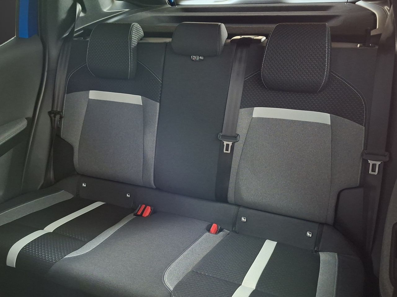 Opel Frontera 1.2T XHT Hybrid eDCT6 81kW GS - Foto 16