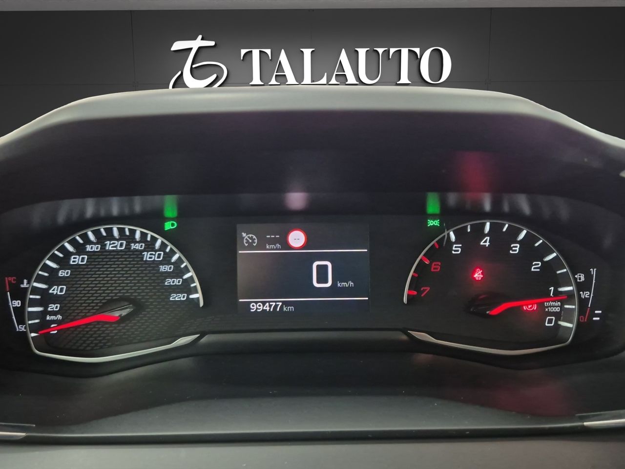 Peugeot 208 BlueHDi 73kW (100CV) Active Pack - Foto 18