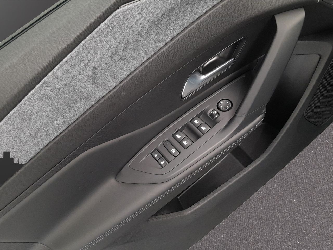 Peugeot 308 5P Allure Hybrid PHEV 195 e-DCT7 - Foto 12
