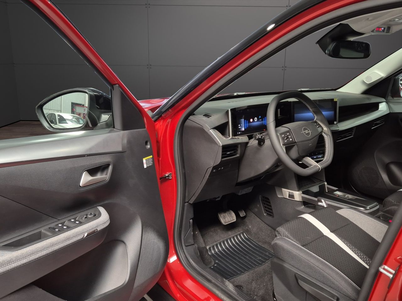 Opel Frontera 1.2T XHT Hybrid eDCT6 81kW GS - Foto 11