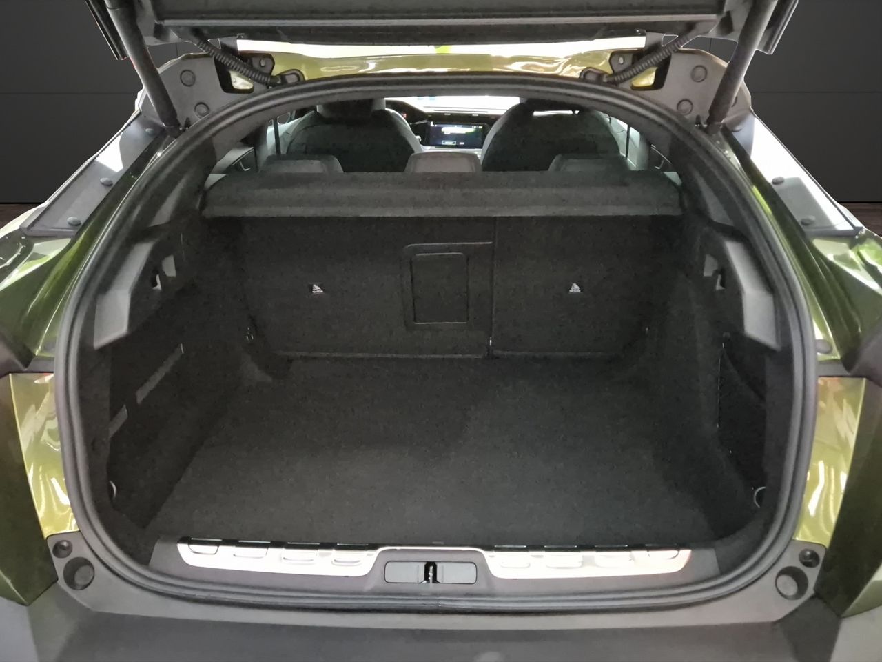 Peugeot 408 408 GT HYBRID 145 eDCS6 - Foto 22