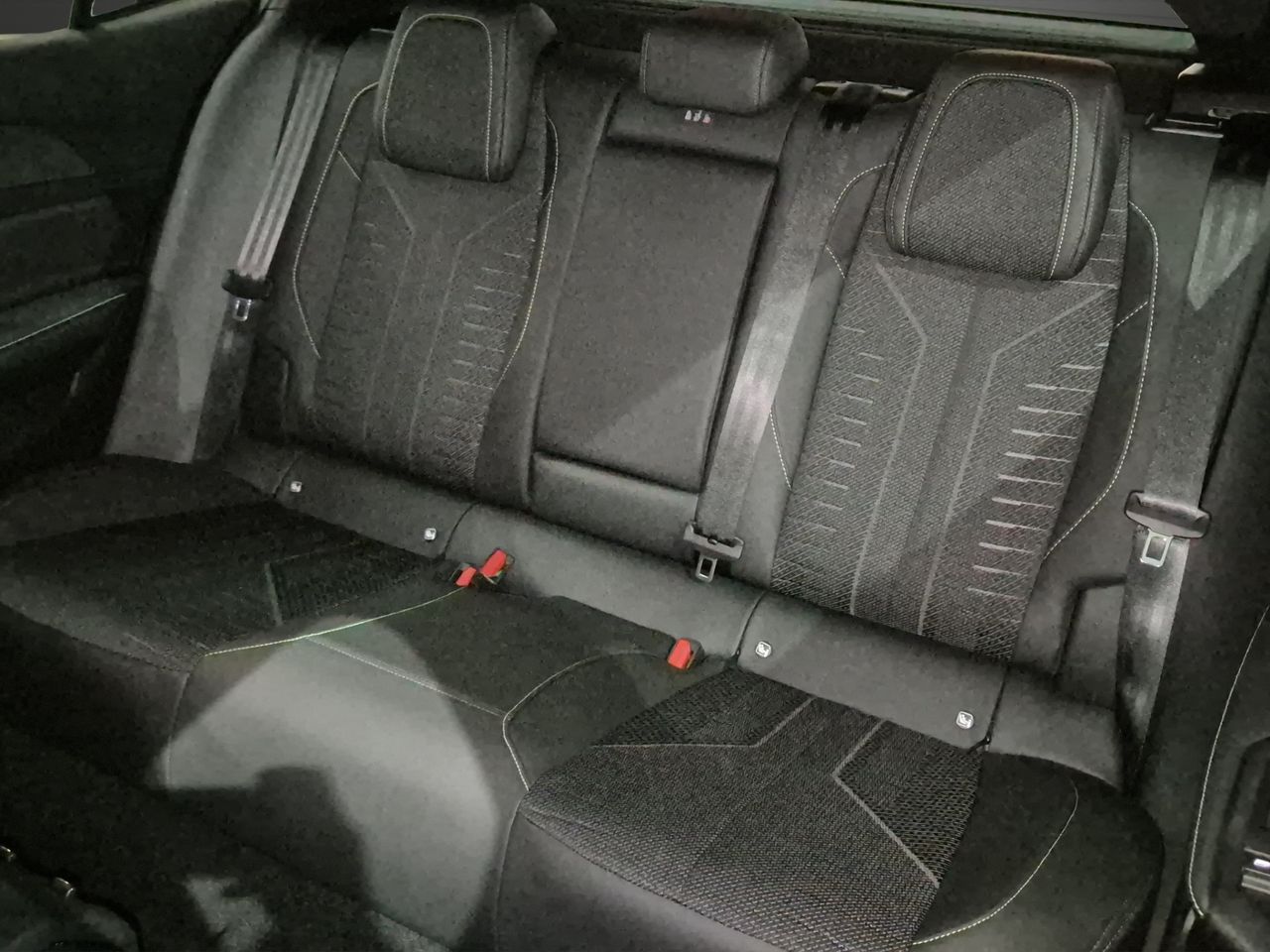 Peugeot 408 408 GT HYBRID 145 eDCS6 - Foto 20