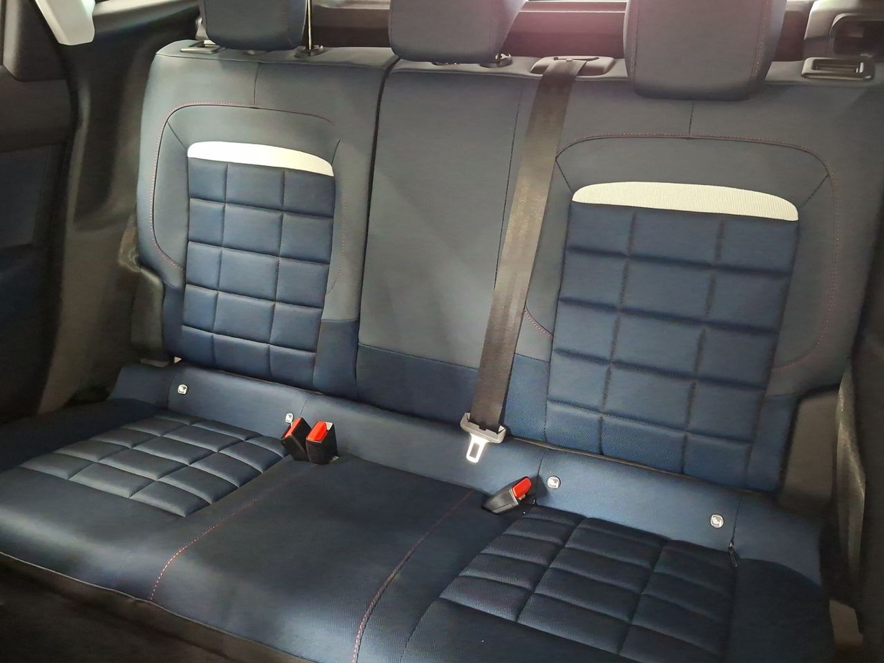 Citroën C4 Hybrid 145 ë-DCS6 Collection - Foto 20