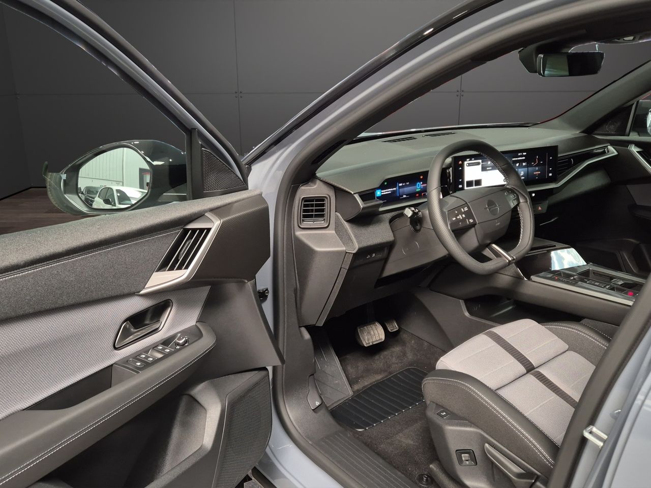 Opel Grandland 1.6T Plug-in Hybrid eDCT7 S/S GS - Foto 11