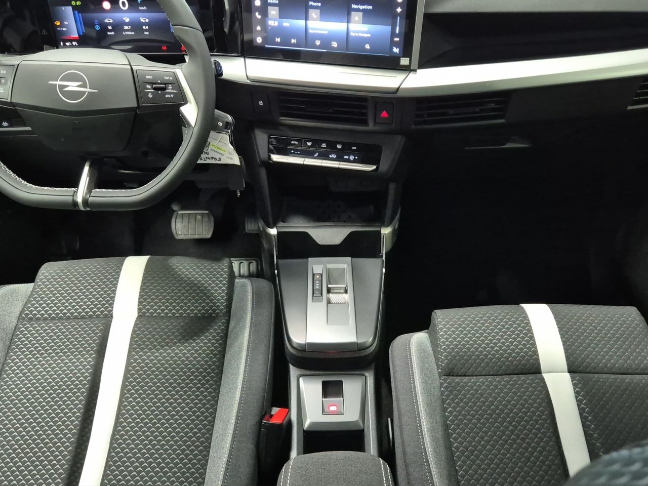 Opel Frontera 1.2T XHT Hybrid eDCT6 81kW GS - Foto 19