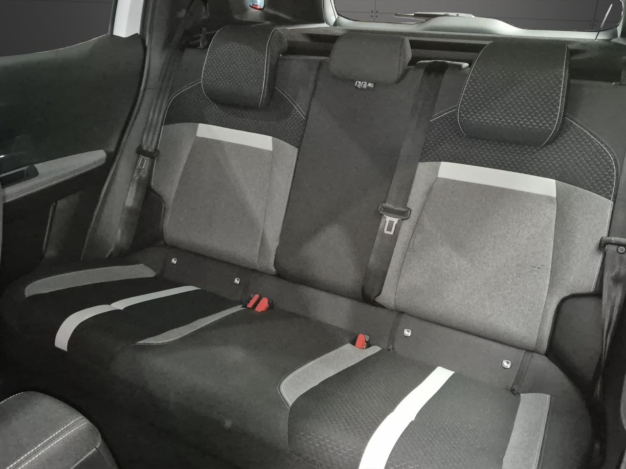 Opel Frontera 1.2T XHT Hybrid eDCT6 81kW GS - Foto 14