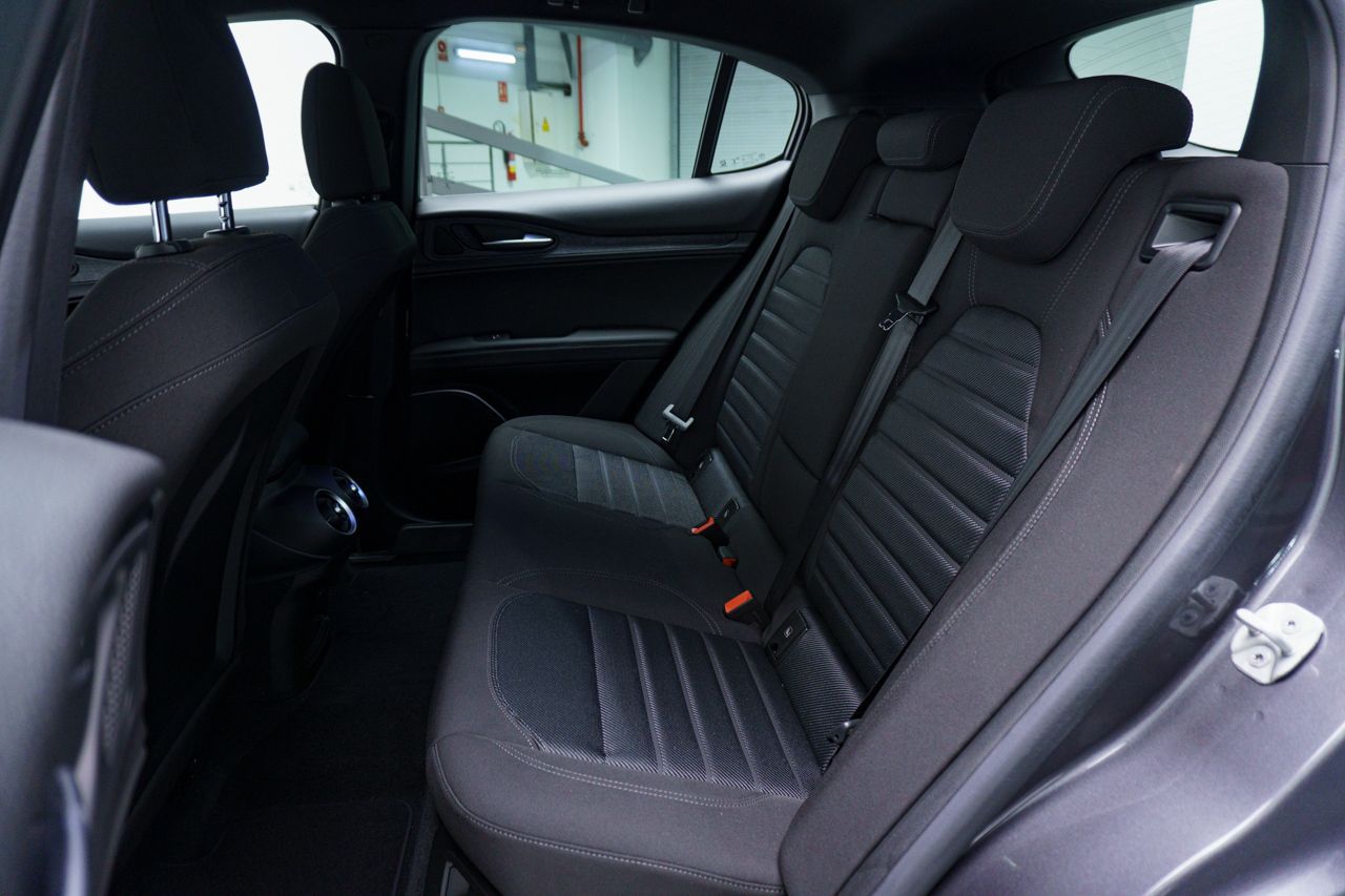 Alfa Romeo Stelvio Q4 SUPER 2.1 TD 190 CV AT8 5P - Foto 2