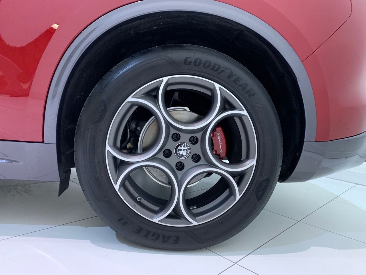 Alfa Romeo Stelvio TI 2.2 D TURBO 210 CV AUTO 4WD 5P - Foto 2