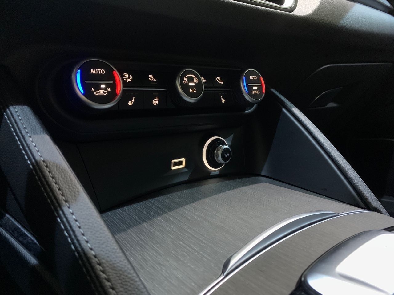 Alfa Romeo Stelvio TI 2.2 D TURBO 210 CV AUTO 4WD 5P - Foto 2
