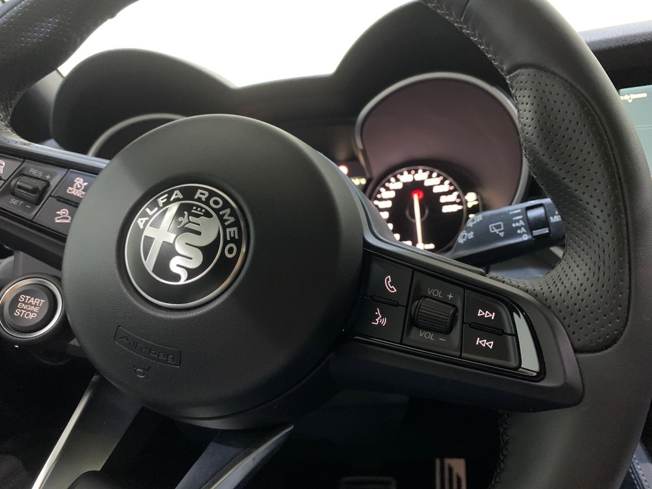 Alfa Romeo Stelvio TI 2.2 D TURBO 210 CV AUTO 4WD 5P - Foto 2