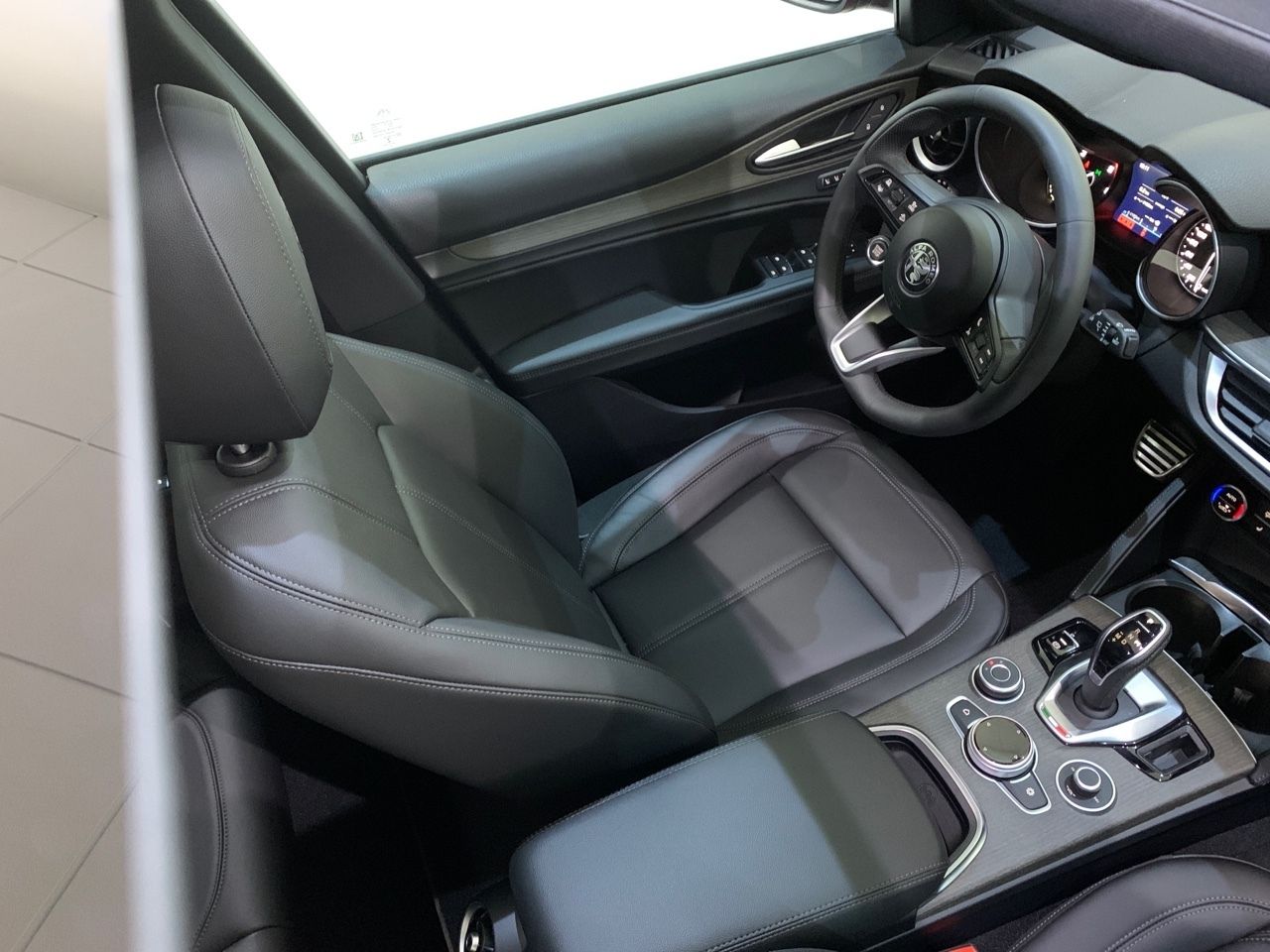 Alfa Romeo Stelvio TI 2.2 D TURBO 210 CV AUTO 4WD 5P - Foto 2