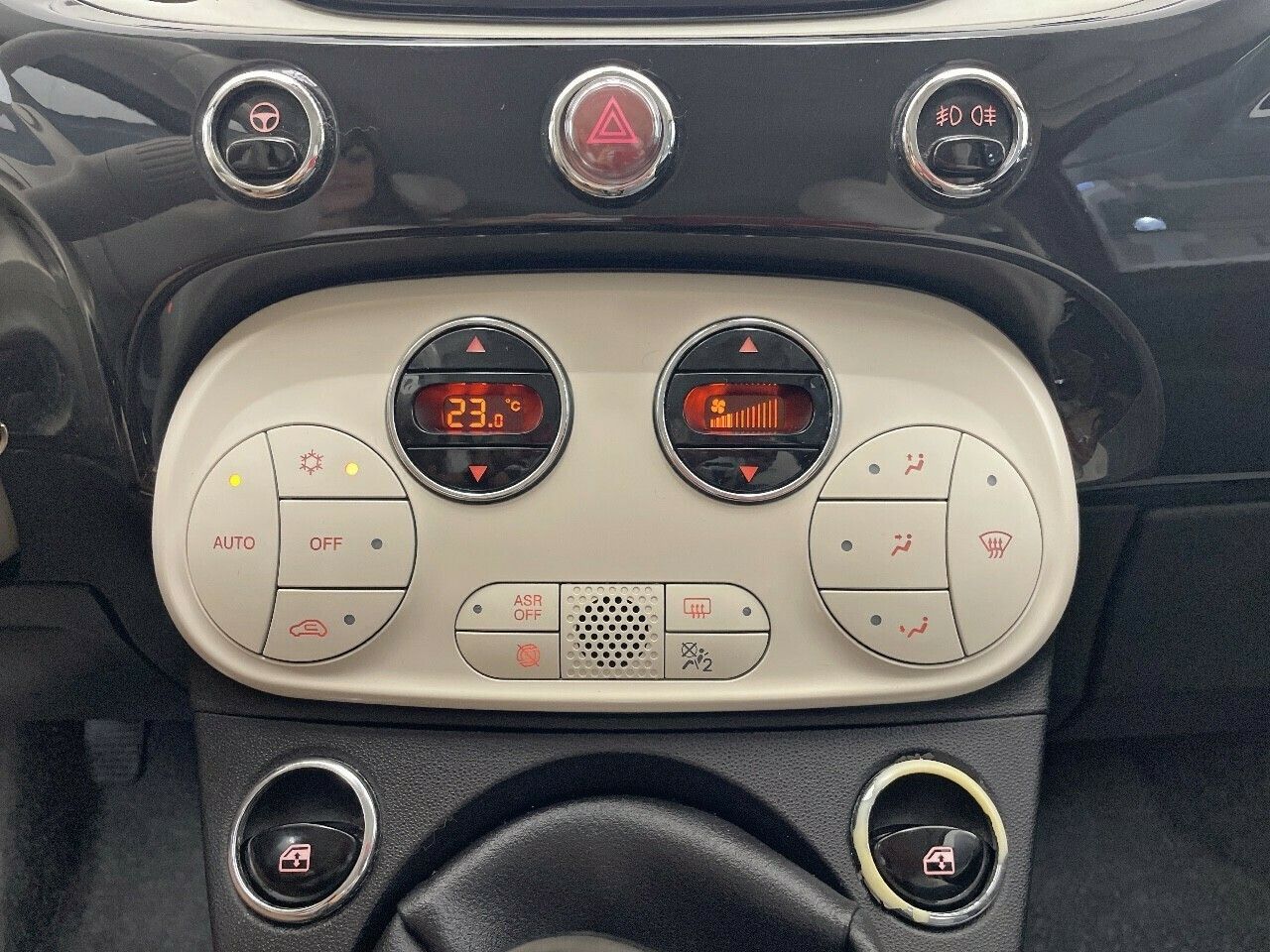 Fiat 500 CABRIO LOUNGE 1.2 69 CV 2P - Foto 2