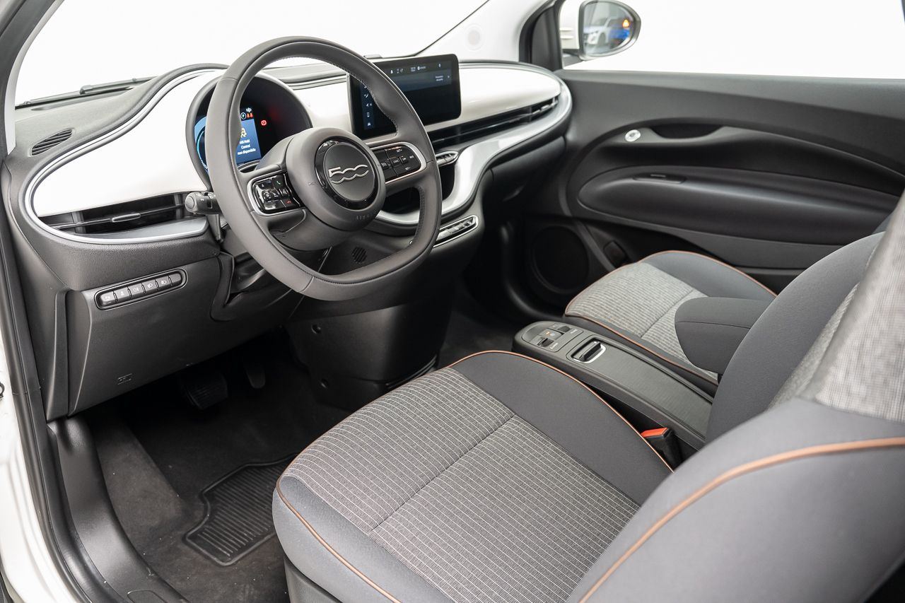 Fiat 500 ICON BEV 42KWH 118 CV 4P - Foto 2