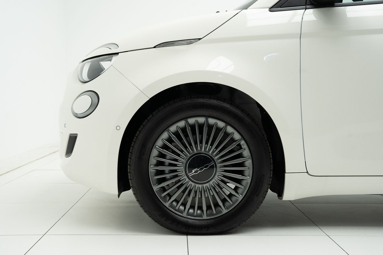 Fiat 500 ICON BEV 42KWH 118 CV 4P - Foto 2