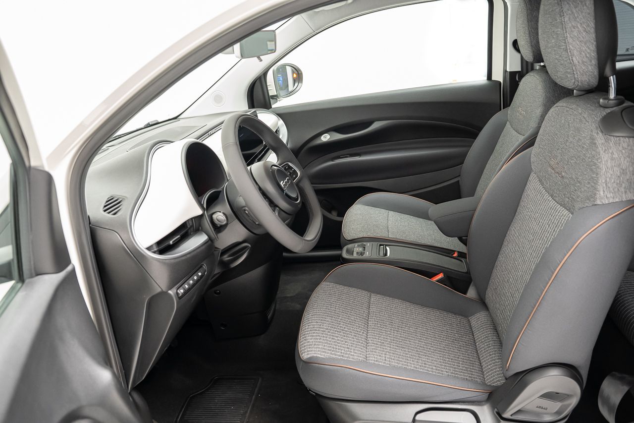 Fiat 500 ICON BEV 42KWH 118 CV 4P - Foto 2