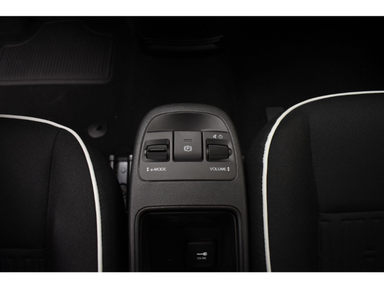 Fiat 500 RED BEV 42KWH 118 CV 3P - Foto 2