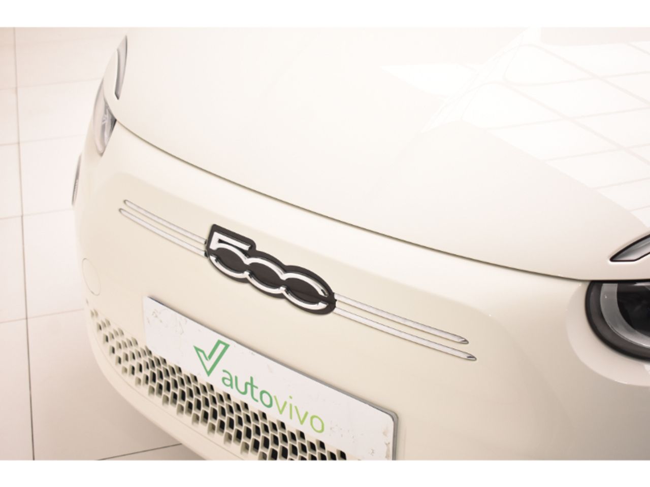 Fiat 500 RED BEV 42KWH 118 CV 3P - Foto 2