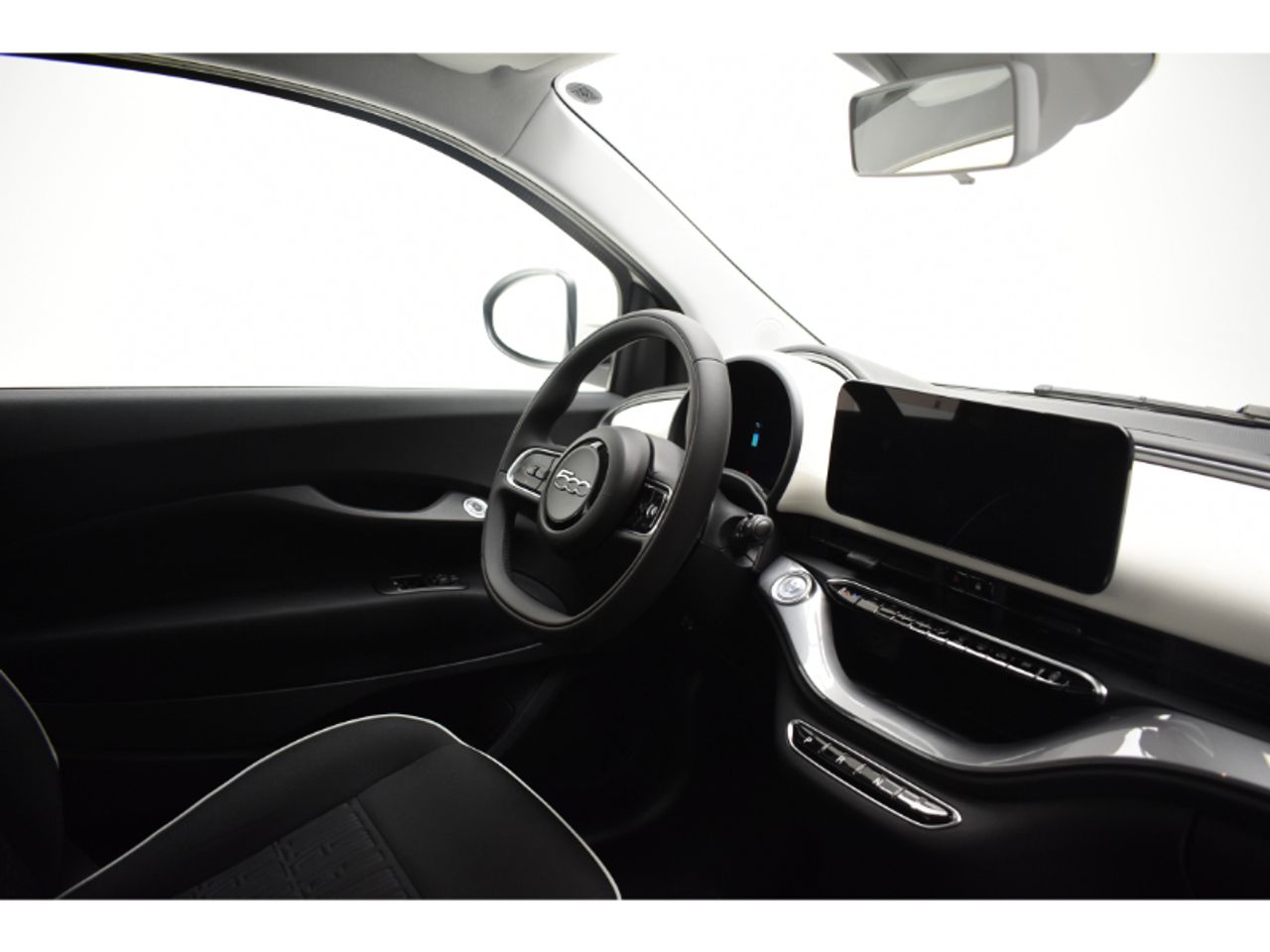 Fiat 500 RED BEV 42KWH 118 CV 3P - Foto 2