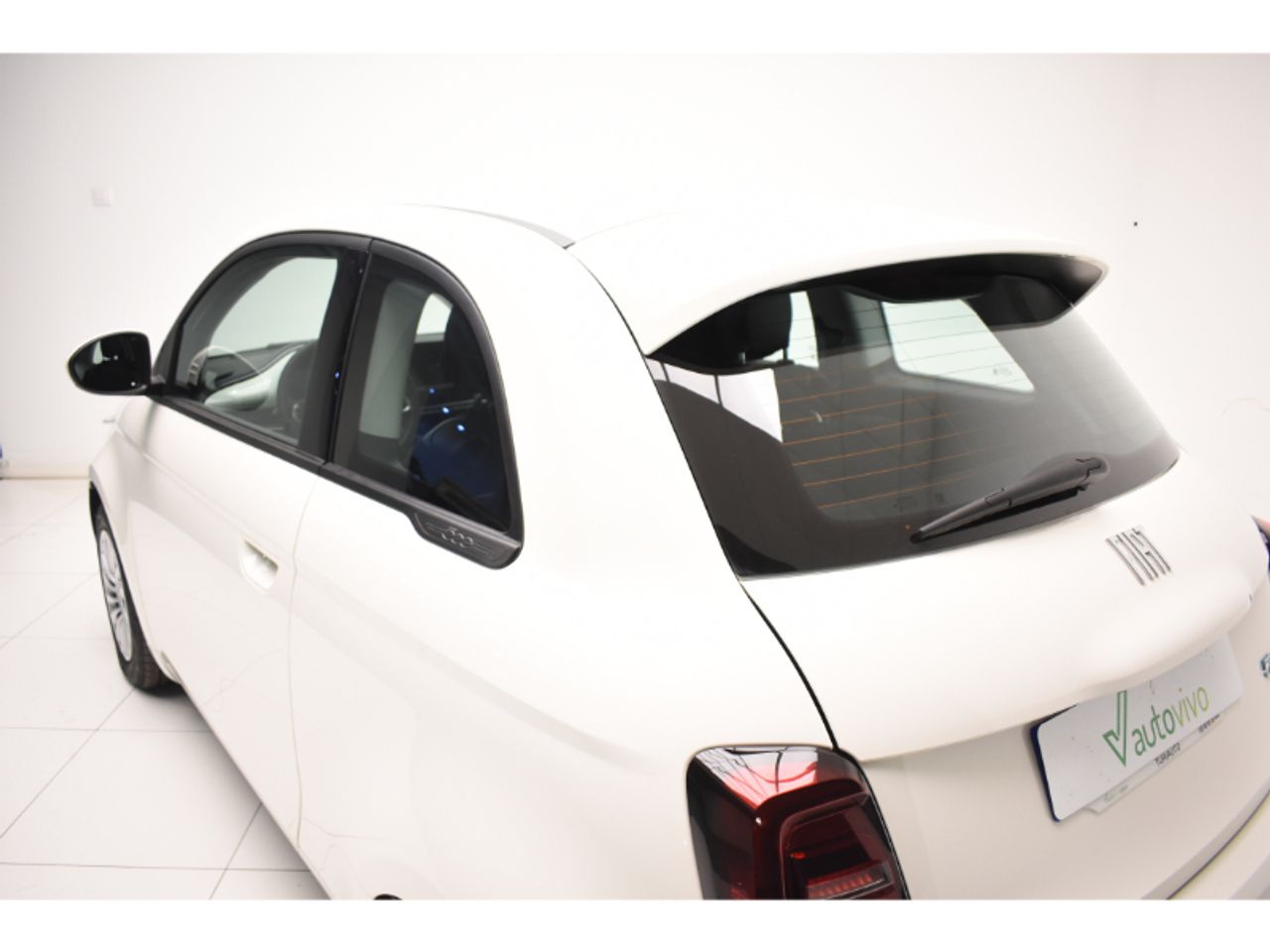 Fiat 500 RED BEV 42KWH 118 CV 3P - Foto 2