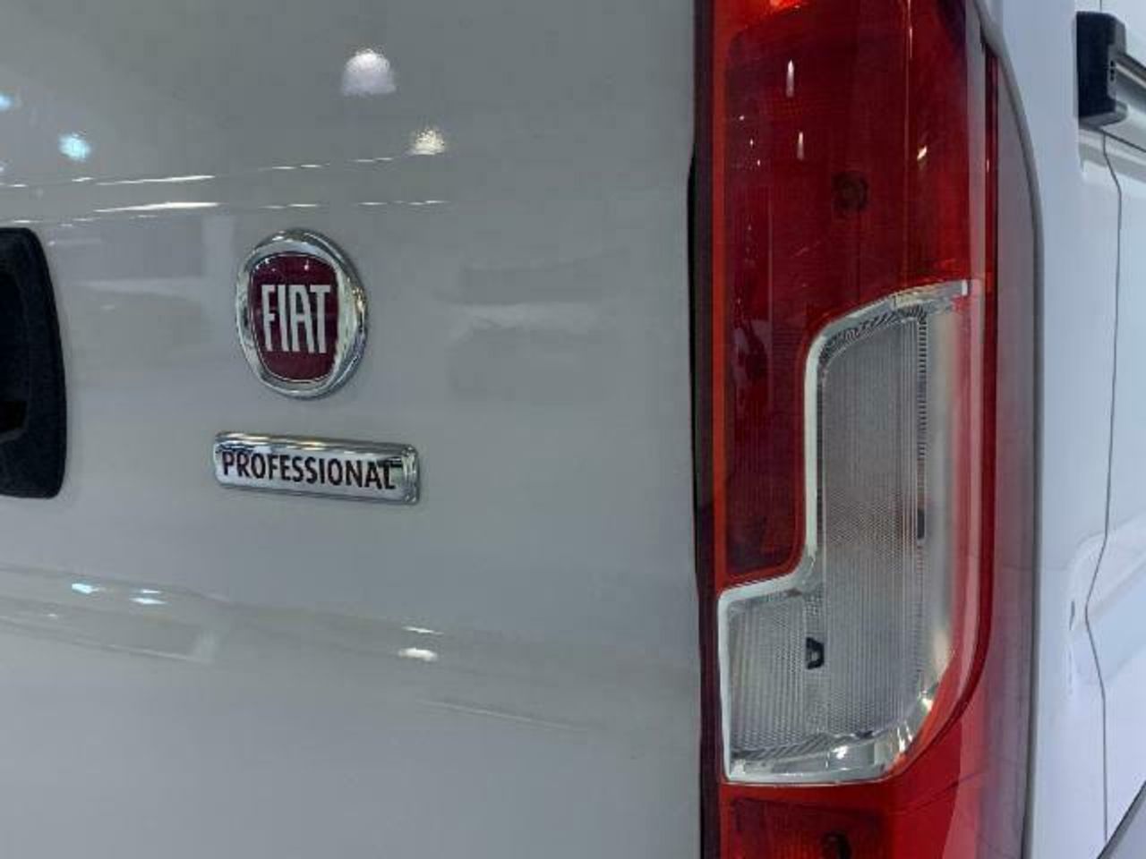 Fiat Ducato 35 MH1 3.0 CNG 136 CV 4P - Foto 2
