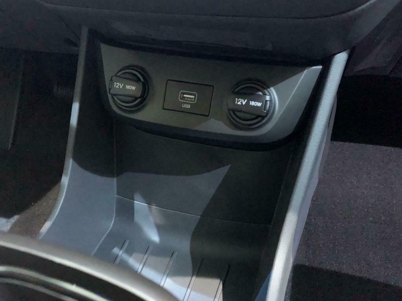 Hyundai IONIQ KLASS BEV 38KWH 136 CV 5P - Foto 2