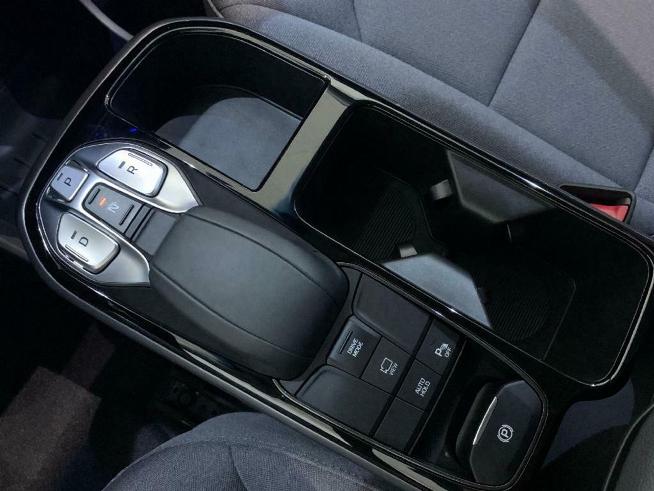 Hyundai IONIQ KLASS BEV 38KWH 136 CV 5P - Foto 2