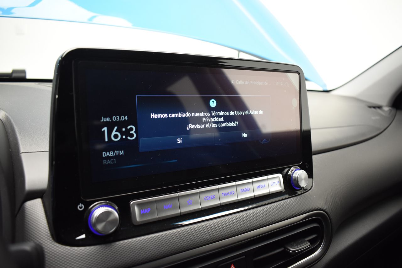 Hyundai Kona BEV STYLE SKY 150KW 204 CV 5P - Foto 2