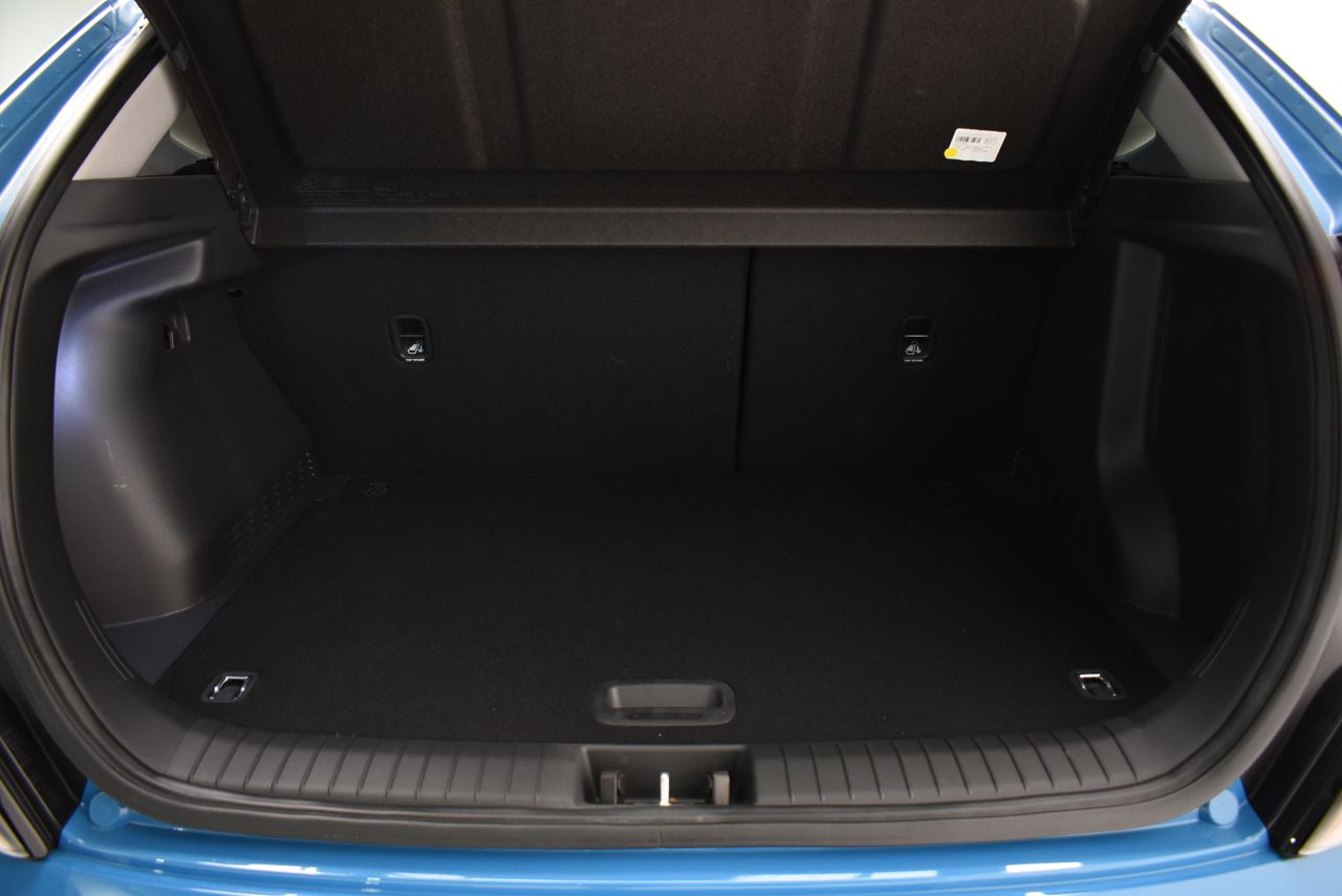 Hyundai Kona BEV STYLE SKY 150KW 204 CV 5P - Foto 2