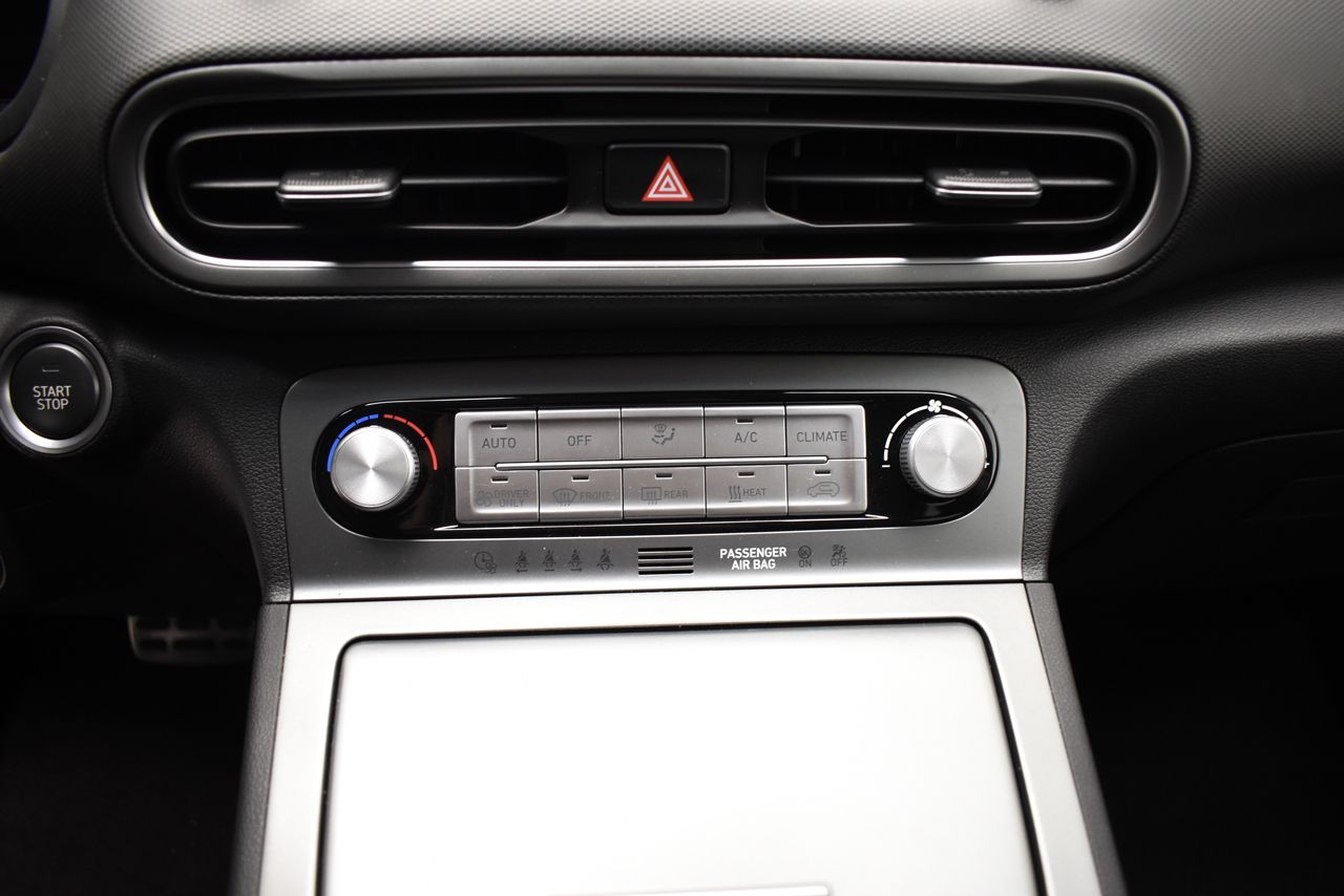 Hyundai Kona BEV STYLE SKY 150KW 204 CV 5P - Foto 2