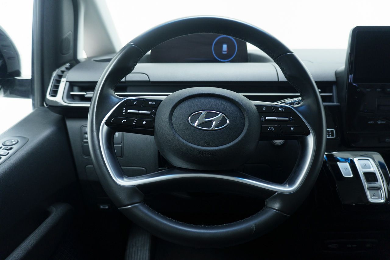 Hyundai Staria TECNO 2.2 CRDI 177 CV 5P 9P - Foto 2