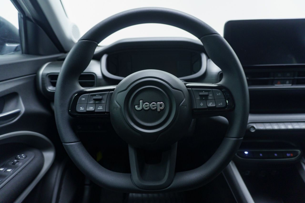 Jeep Avenger LONGITUDE BEV 54KWH 156 CV 5P - Foto 2