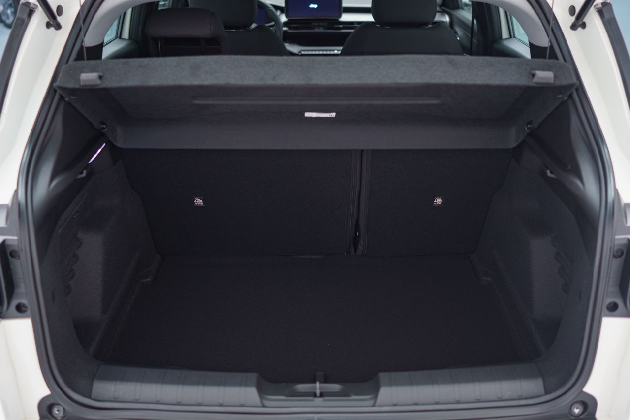 Jeep Avenger LONGITUDE BEV 54KWH 156 CV 5P - Foto 2