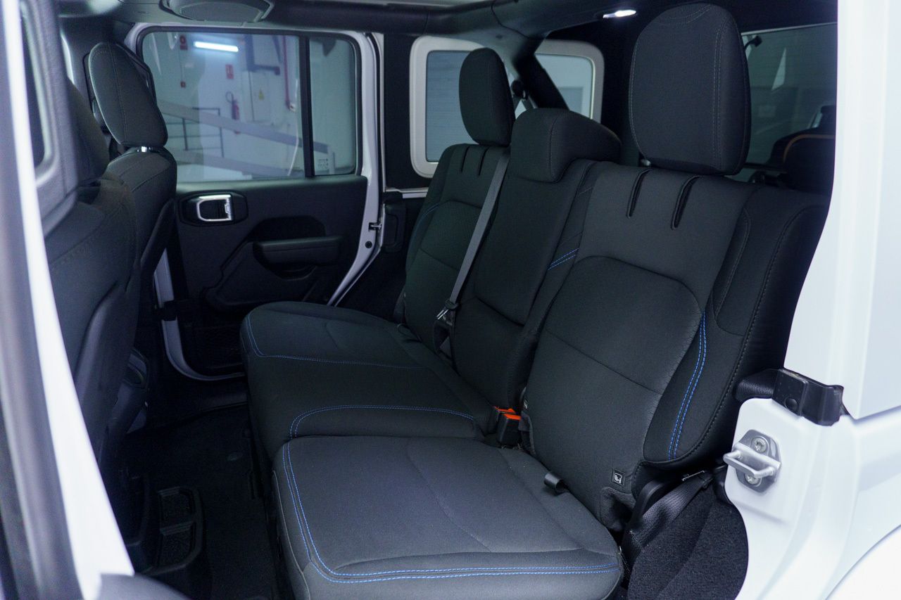 Jeep Wrangler RUBICON UNLIMITED 2.0 PHEV 381 CV AUTO 5P - Foto 2