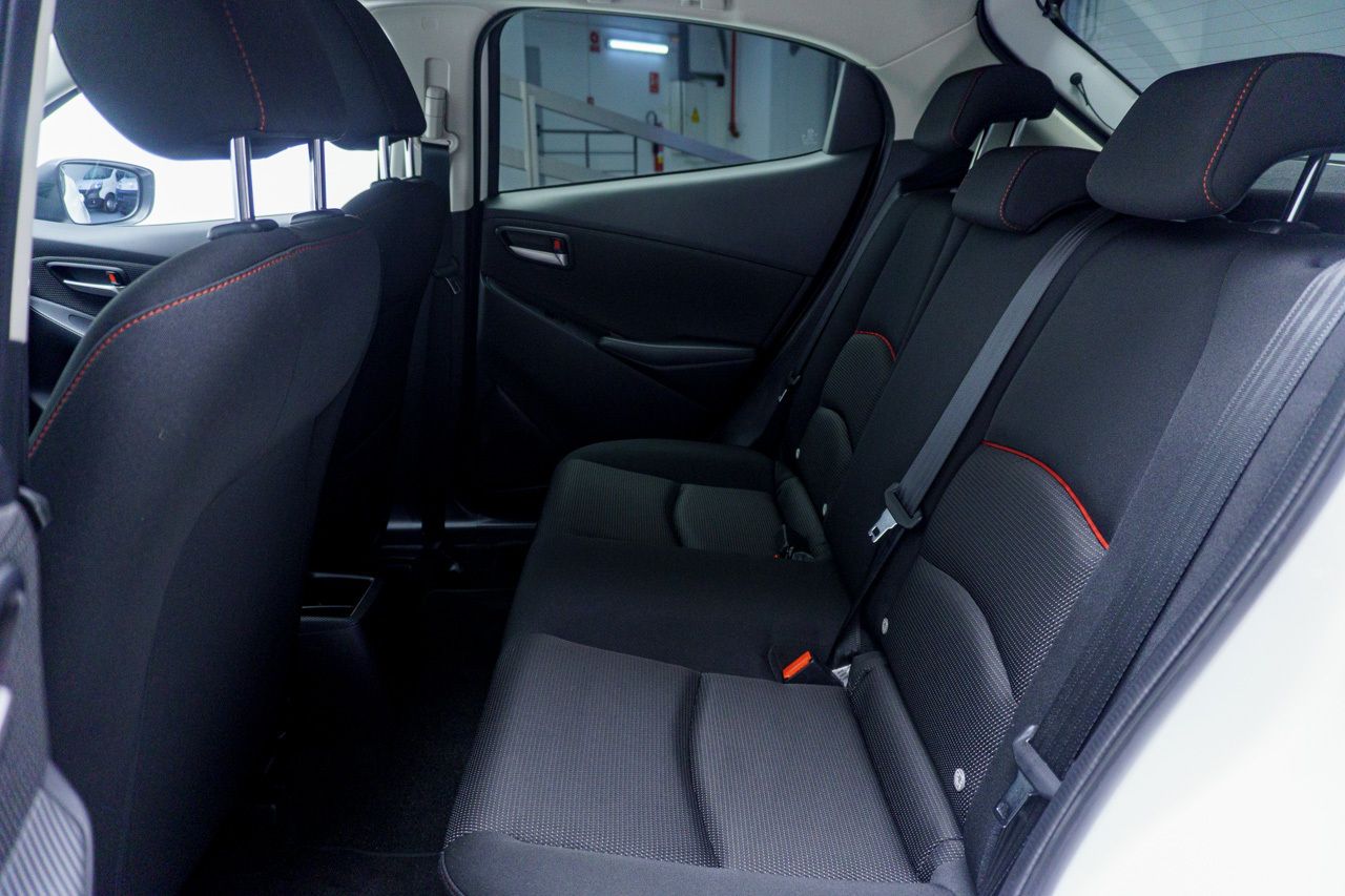 Mazda 2 HOMURA 1.5 E-SKYACTIV-G 90 CV 5P - Foto 2