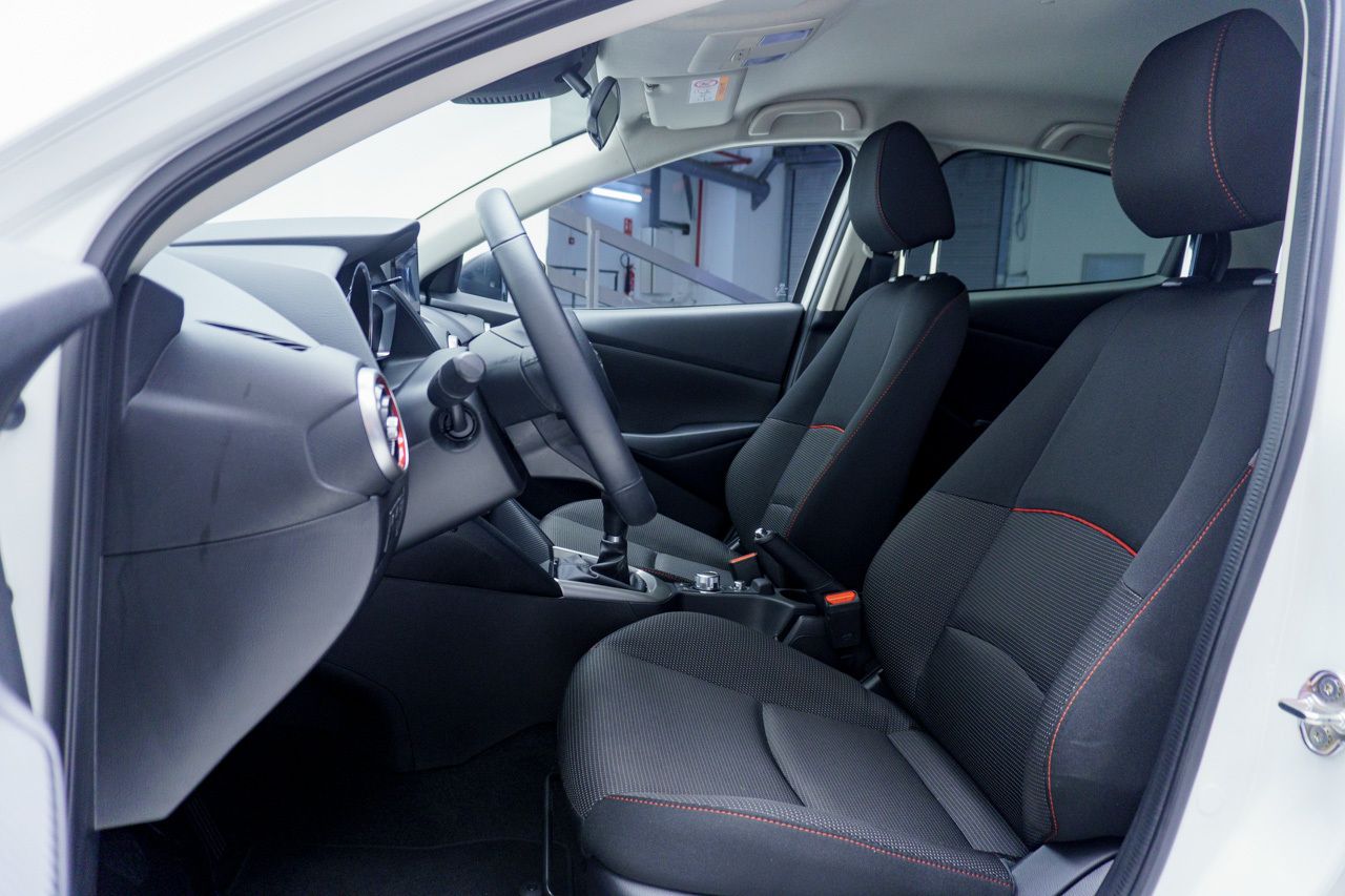 Mazda 2 HOMURA 1.5 E-SKYACTIV-G 90 CV 5P - Foto 2