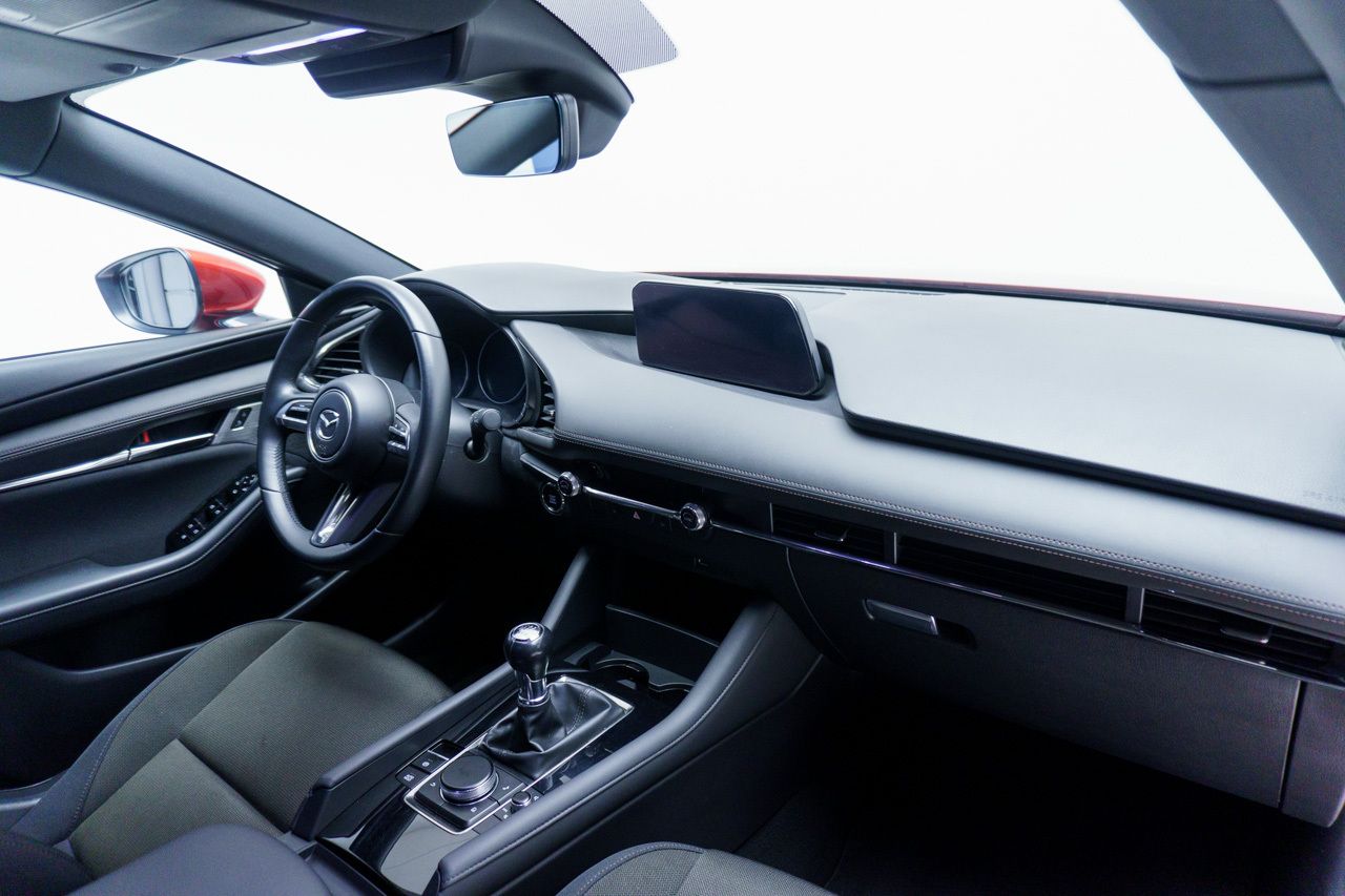 Mazda 3 EXCLUSIV-LINE PLUS 2.0 E-SKYACTIV-G 122 CV AUTO 5P - Foto 2