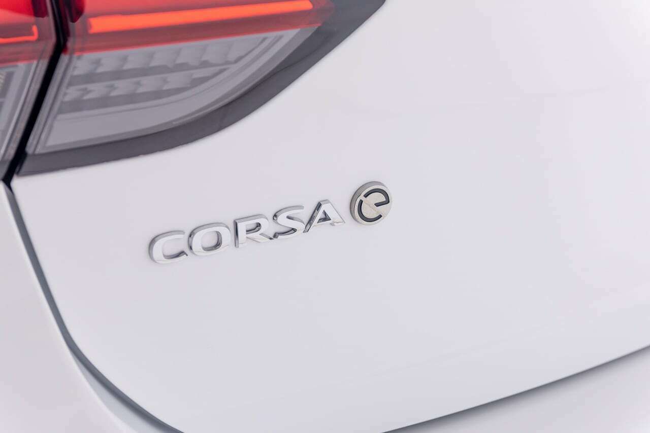 Opel Corsa -E GS-LINE BEV 50KWH 136 CV 5P - Foto 2