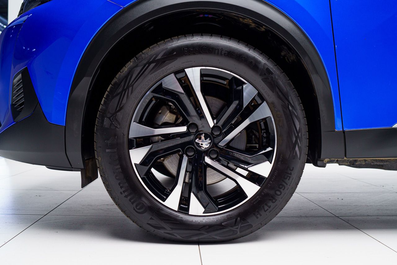 Peugeot 2008 ALLURE 1.5 BLUEHDI 130 CV EAT8 5P - Foto 2