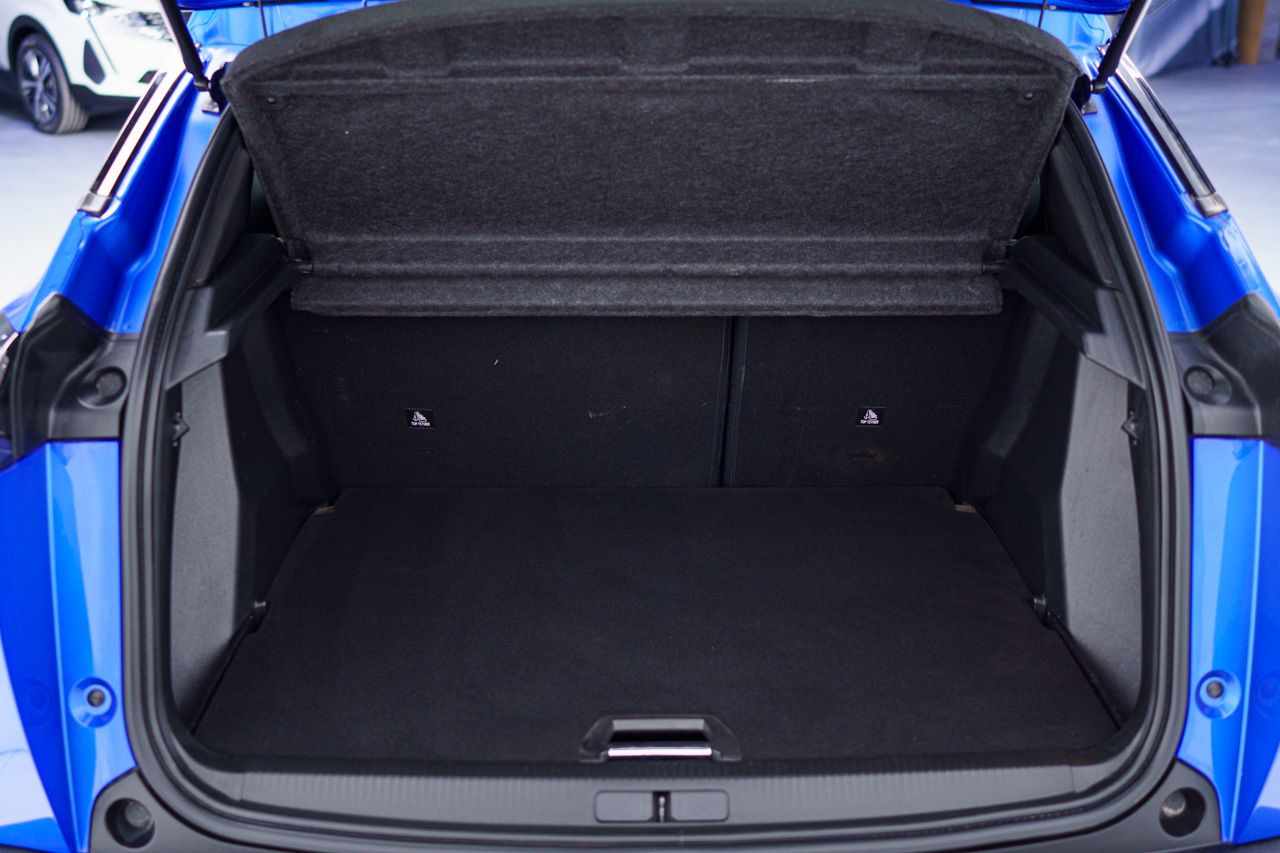 Peugeot 2008 ALLURE 1.5 BLUEHDI 130 CV EAT8 5P - Foto 2