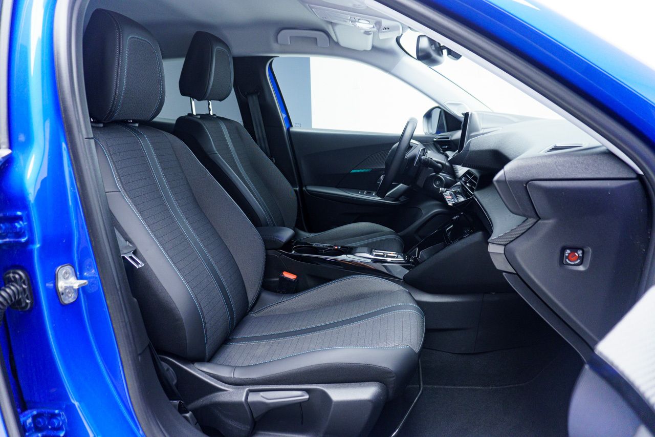 Peugeot 2008 ALLURE 1.5 BLUEHDI 130 CV EAT8 5P - Foto 2