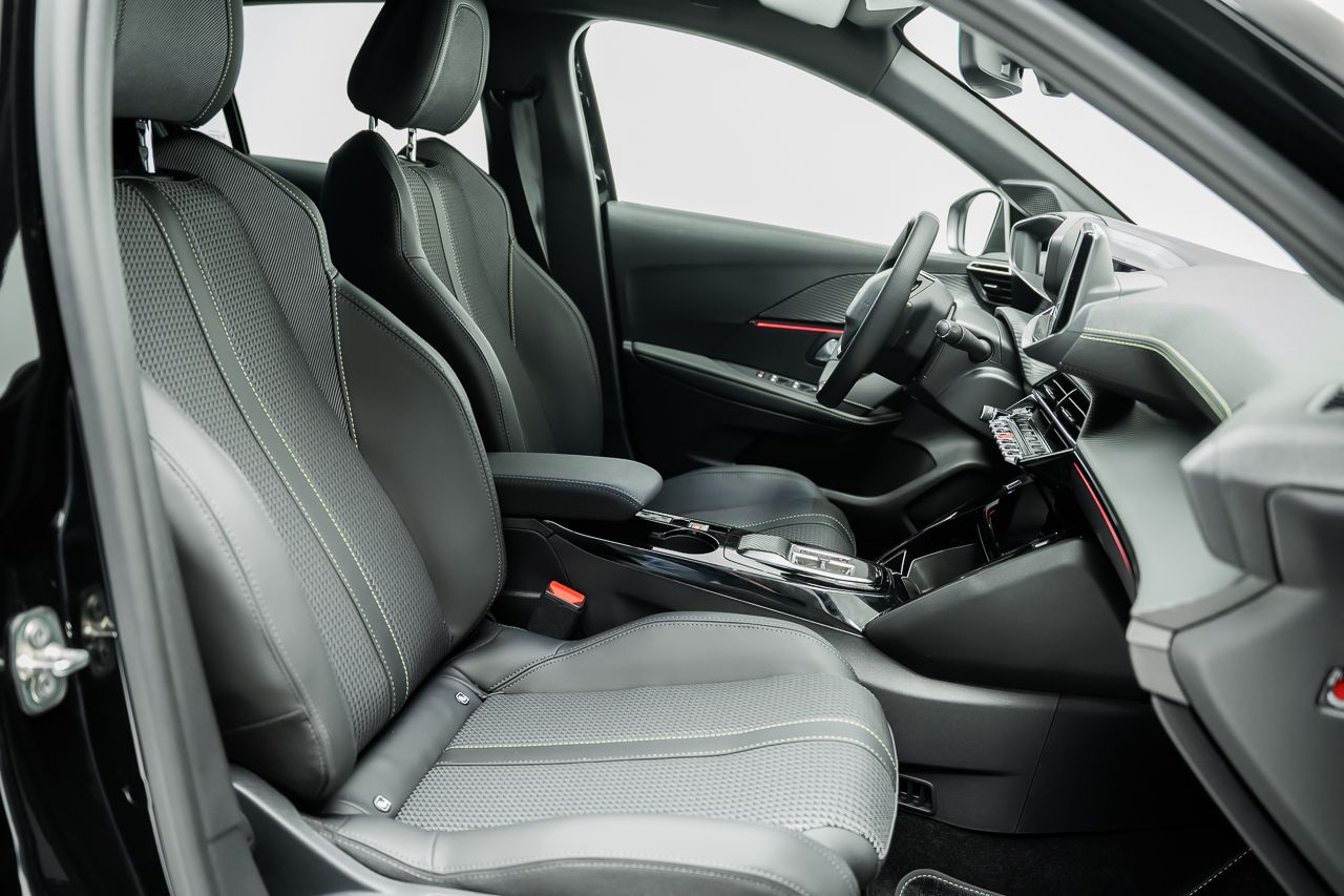 Peugeot 208 GT ELECTRIQUE 136 CV 5P (A) - Foto 2
