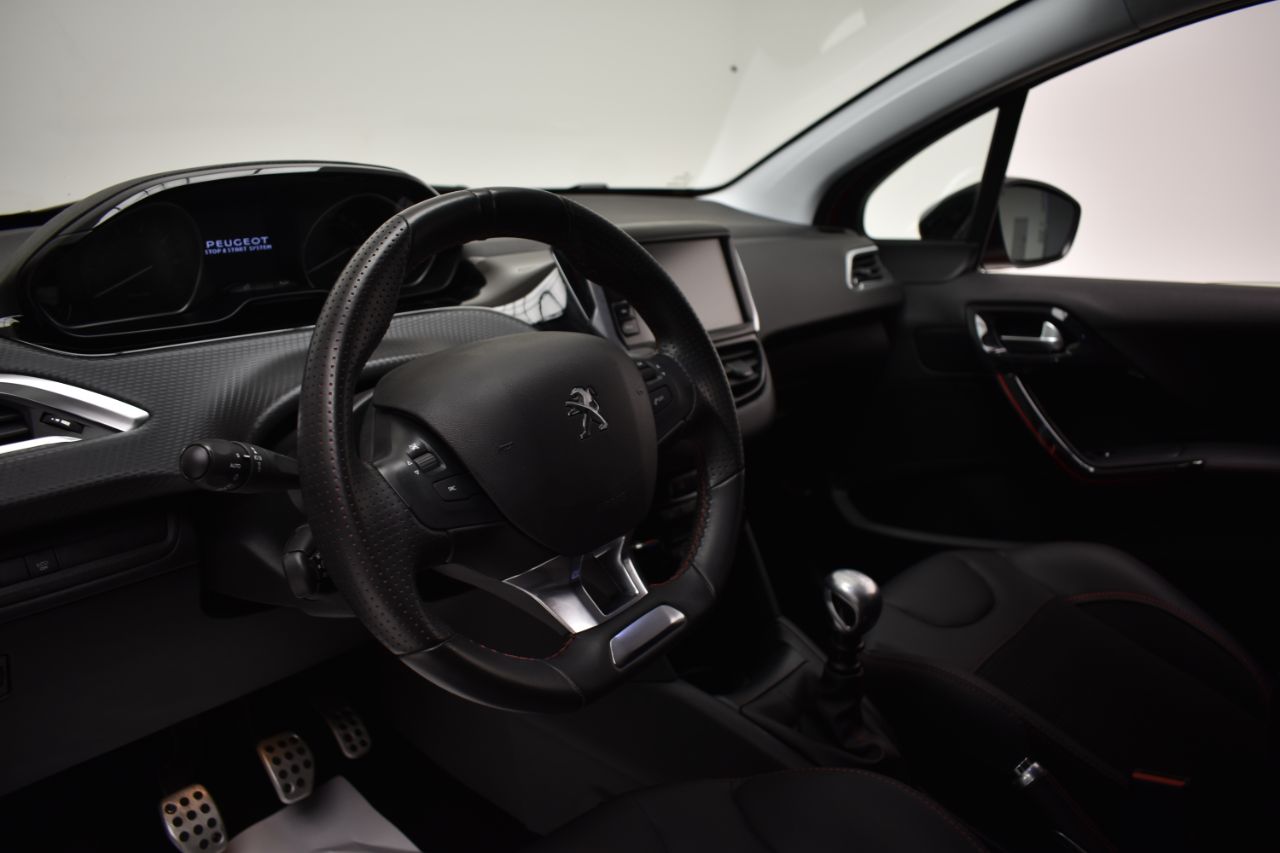 Peugeot 208 GT LINE 1.2 PURETECH 100 CV 5P - Foto 2