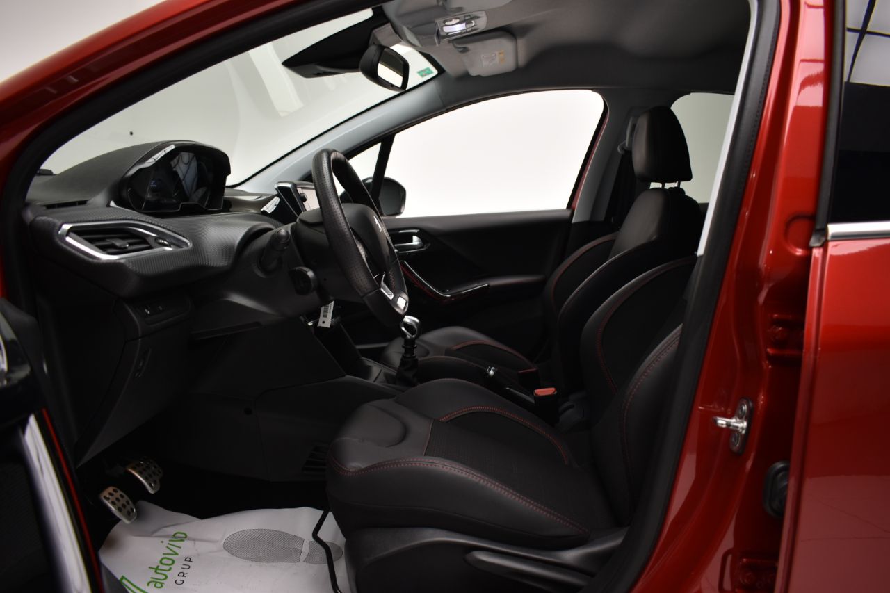 Peugeot 208 GT LINE 1.2 PURETECH 100 CV 5P - Foto 2